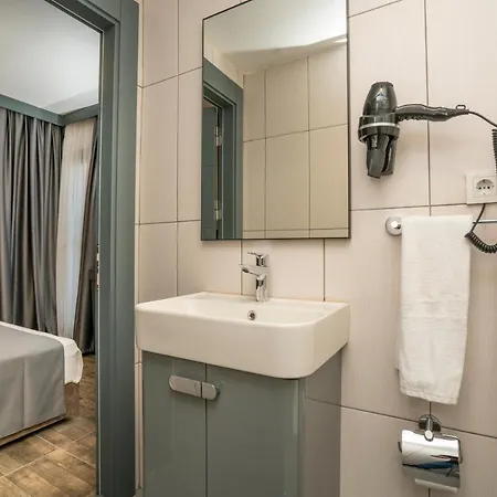 Kensington Kerdime *